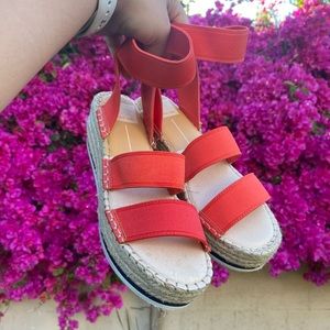 7.5 Dolce Vita Platform shoes